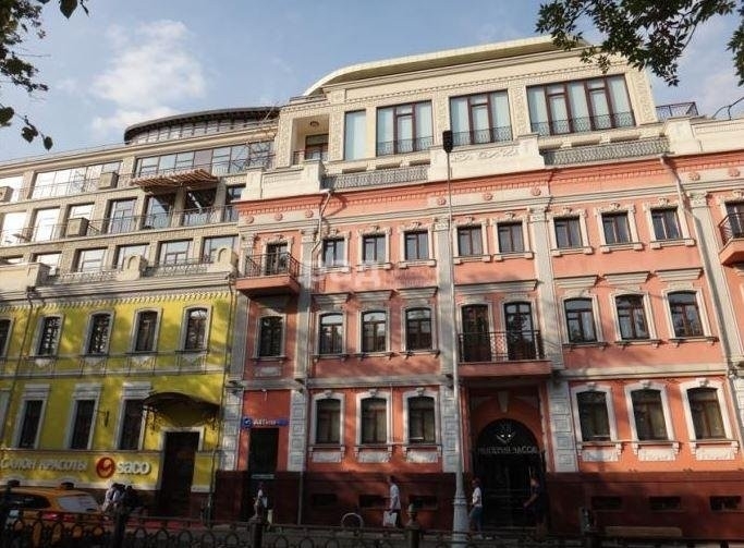 Продается 3-к квартира, общей площадью 135,3 кв.