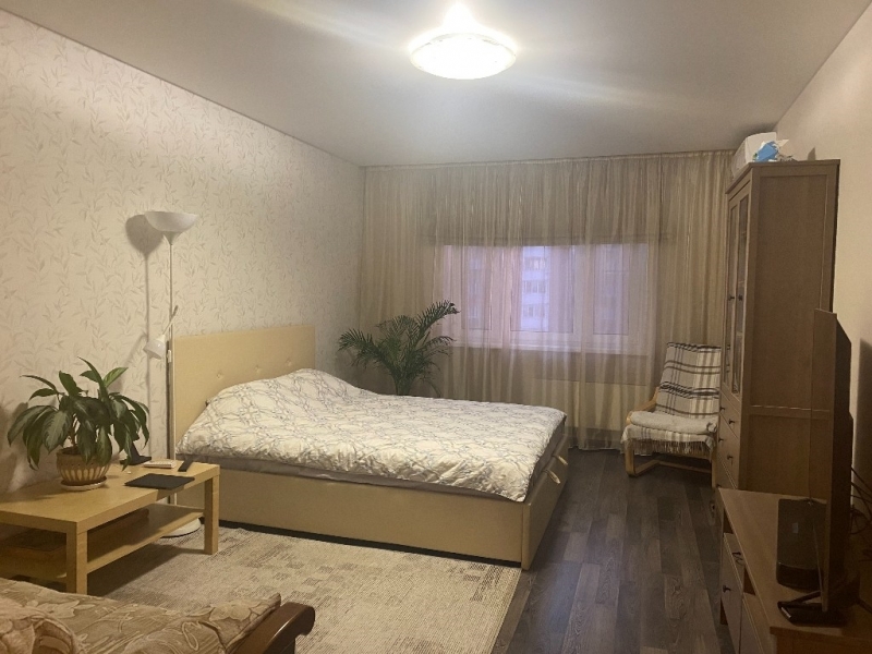 Продается отличная однокомнатная квартира.