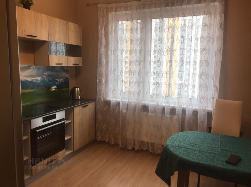 Сдается 2-к квартира в хорошем доме с чистым подъездом.