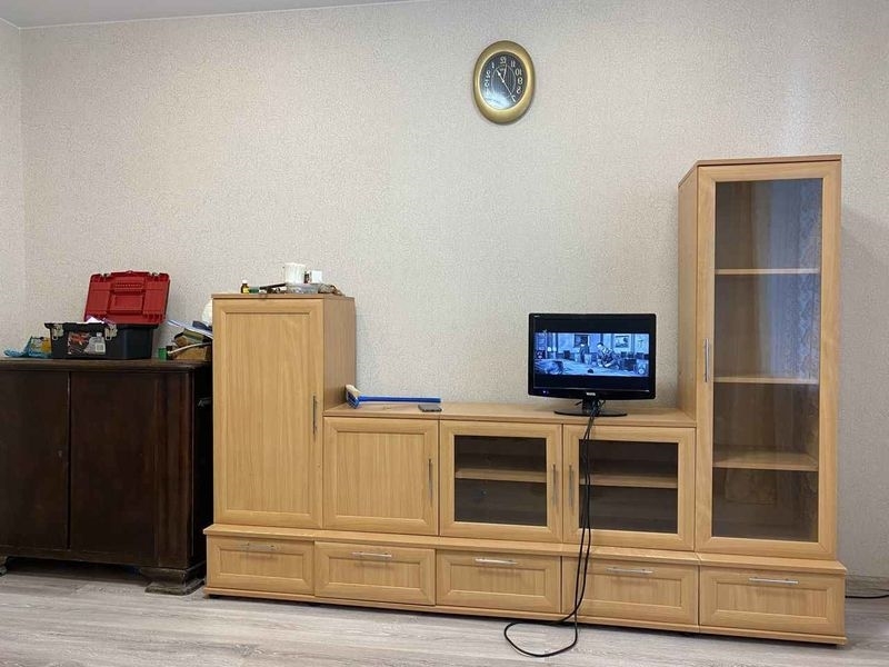 Сдается впервые от собственника 2-х комнатная квартира на 3 этаже в кирпичном 9-