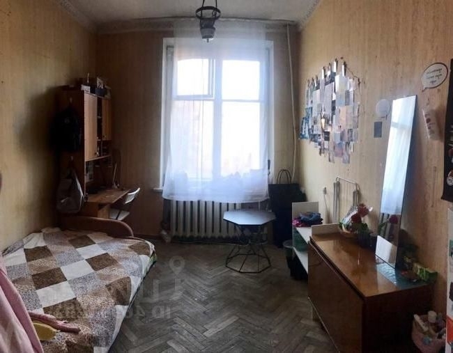 В комнате недавно сделан ремонт.