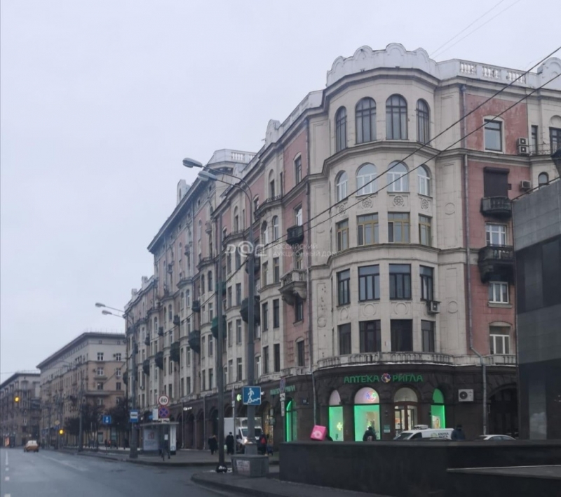 Продается 6-к квартира общей площадью 269 кв.