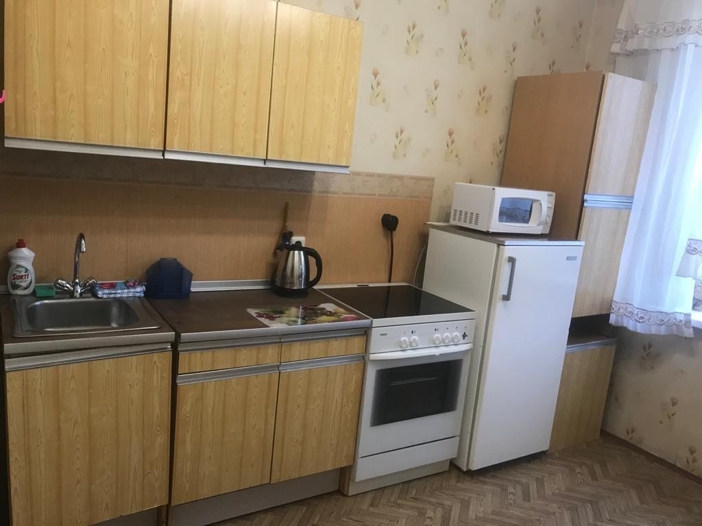 Продается 1-к квартира в развитом благоустроенном районе.