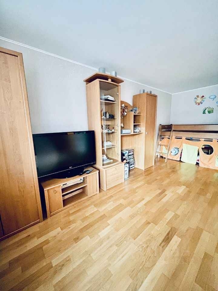 Продается 1-комнатная квартира в хорошем развитом районе.