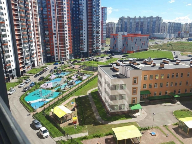 Продается 1-комнатная квартира в тихом районе.
