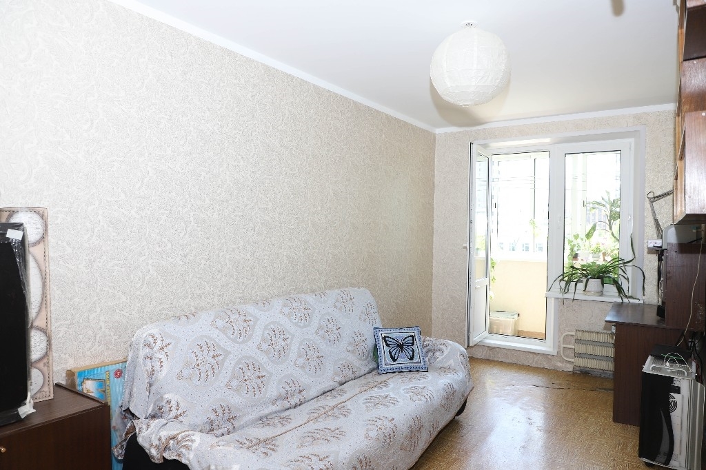 Продается 3-комн. квартира, все комнаты изолированные.