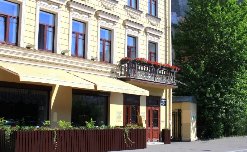 Продается 4-комн. квартира, все комнаты изолированные.