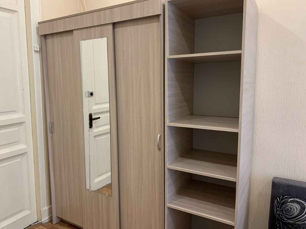Продается 1-комнатная квартира в хорошем развитом районе.