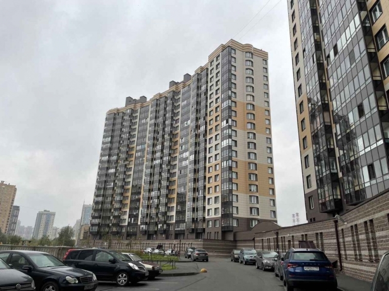 Продается 1-комнатная квартира в хорошем развитом районе.