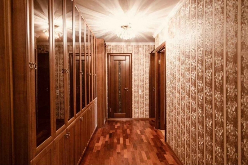 Продается трешка в хорошем районе.