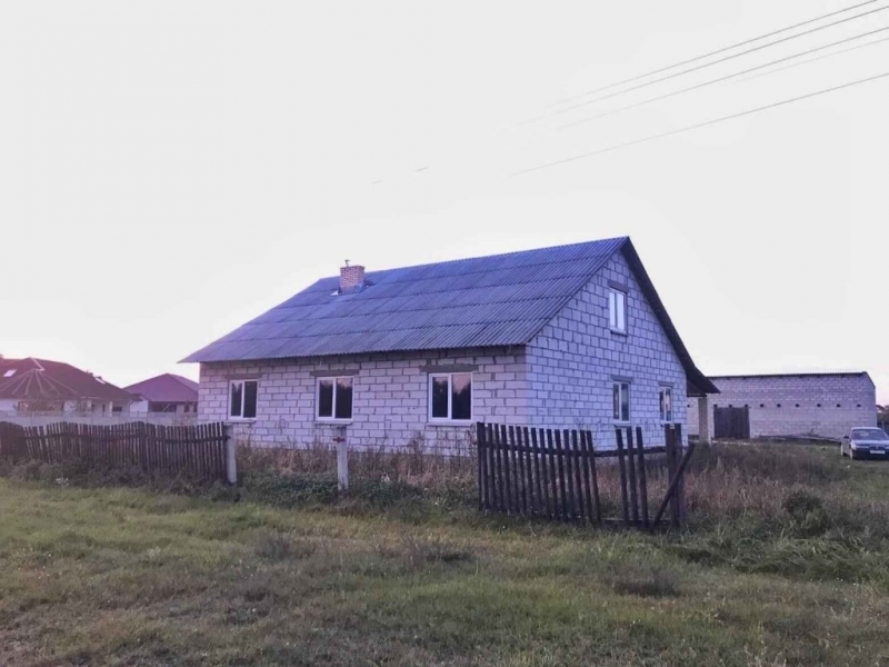 Предлагаю купить дом.