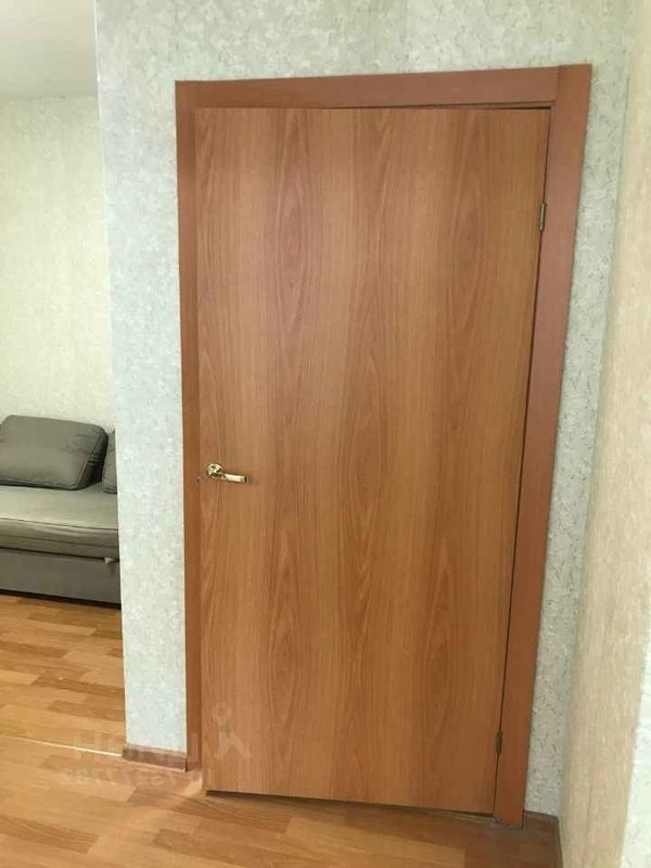 Сдается на длительный срок светлая квартира-студия 29 м плюс лоджия 3 кв.