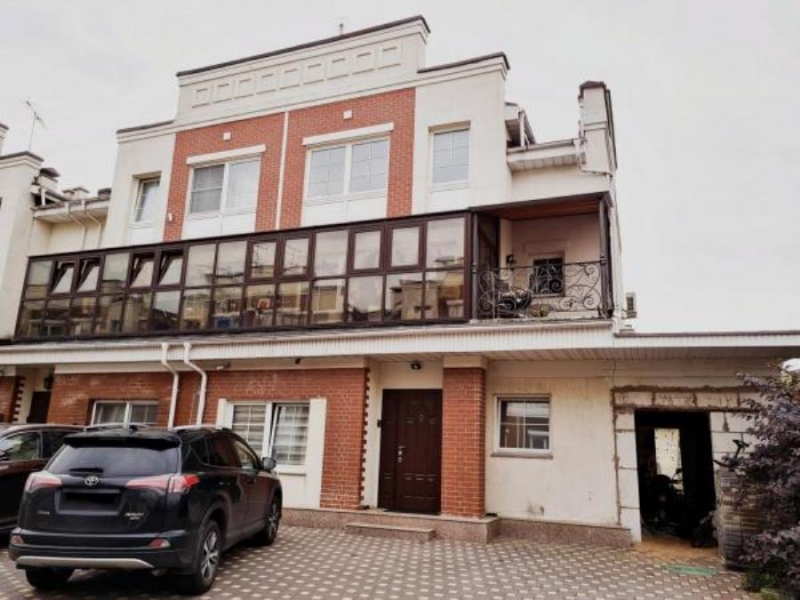 Taунхаyc 275 м2 в KП Ceвeрнaя Cлoбoдa, Mоcквa Дмитpовcкоe шоссe