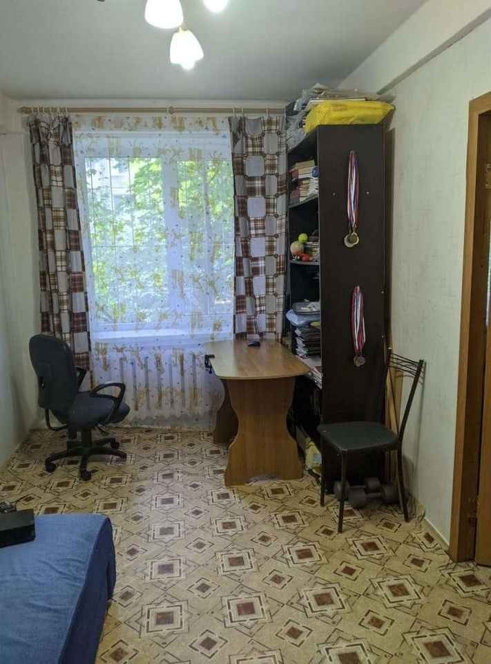 Продается двухкомнатная квартира, Бассейная 69.