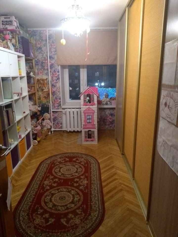 Продам уютную 3-комнатную квартиру.