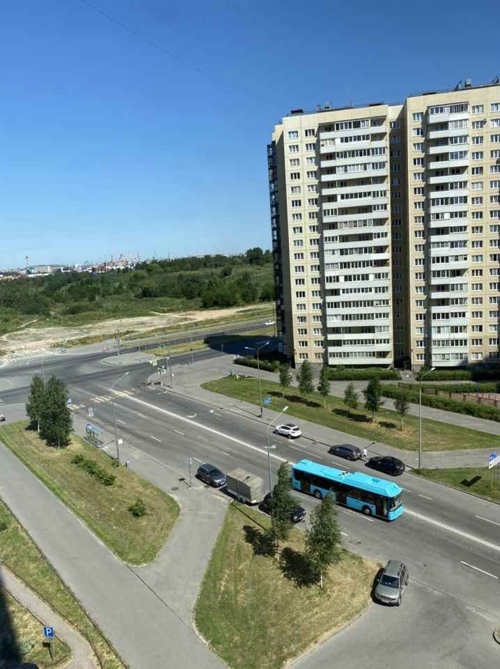 Продам 2-к квартиру в хорошем доме с чистым подъездом.