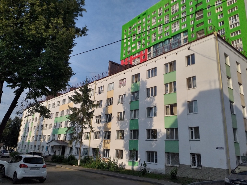 Продам теплую комнату в центре города