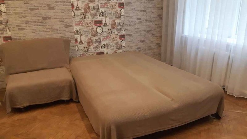 Сдам комнату в 3-х комнатной квартире на длительный срок только гражданам РФ.