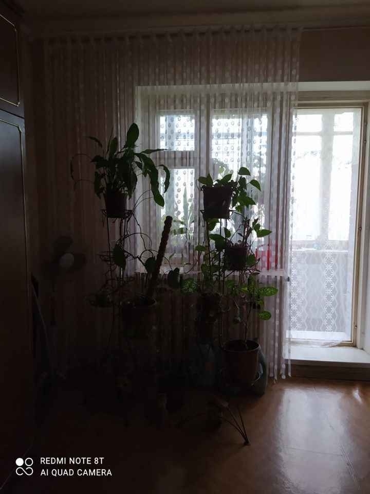 Продается 2-к квартира в прекрасном благоустроенном районе.
