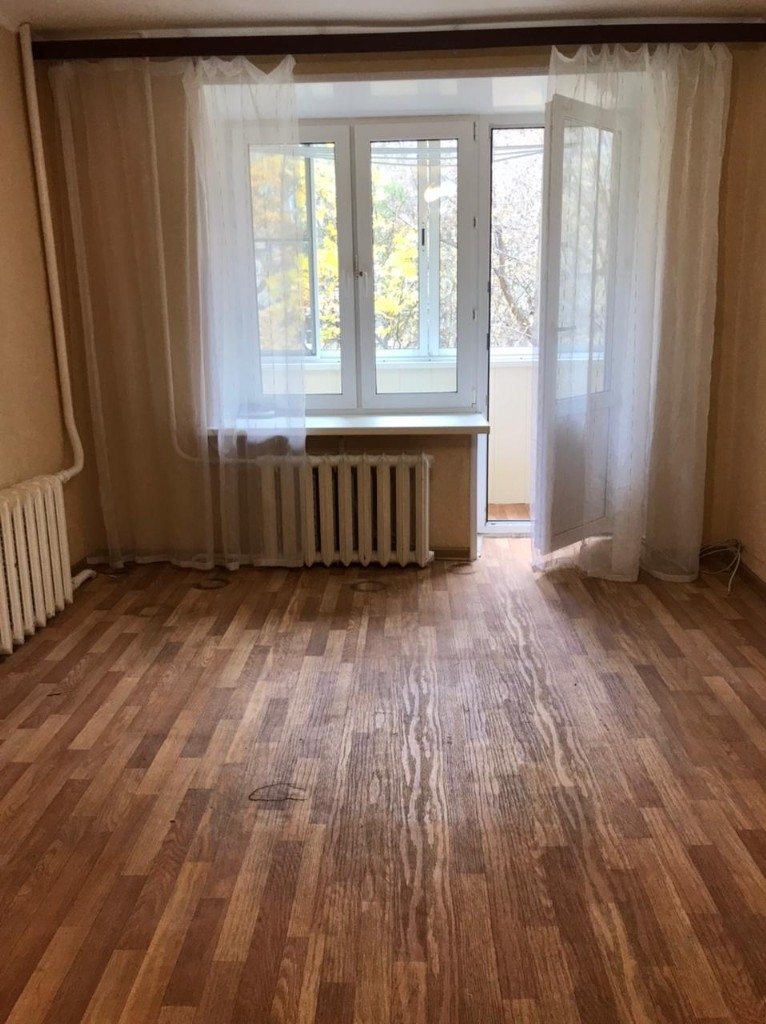 Продается 2-комнатная квартира для платежеспособных жильцов.