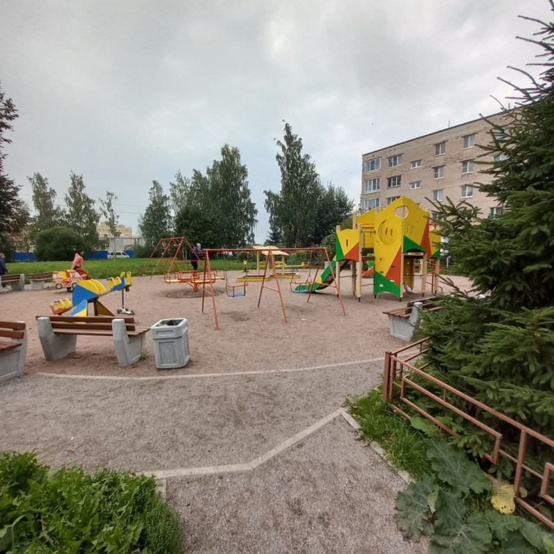 Вы ищете однушку Зоните Предлагаем прекрасный вариант.