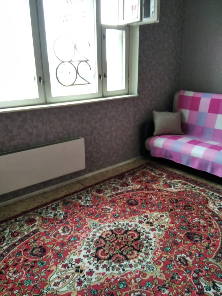 Прдам однушку в хорошем районе.