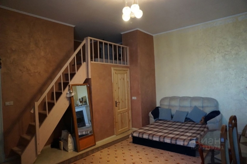 Комната для продажи в замечательной квартире.