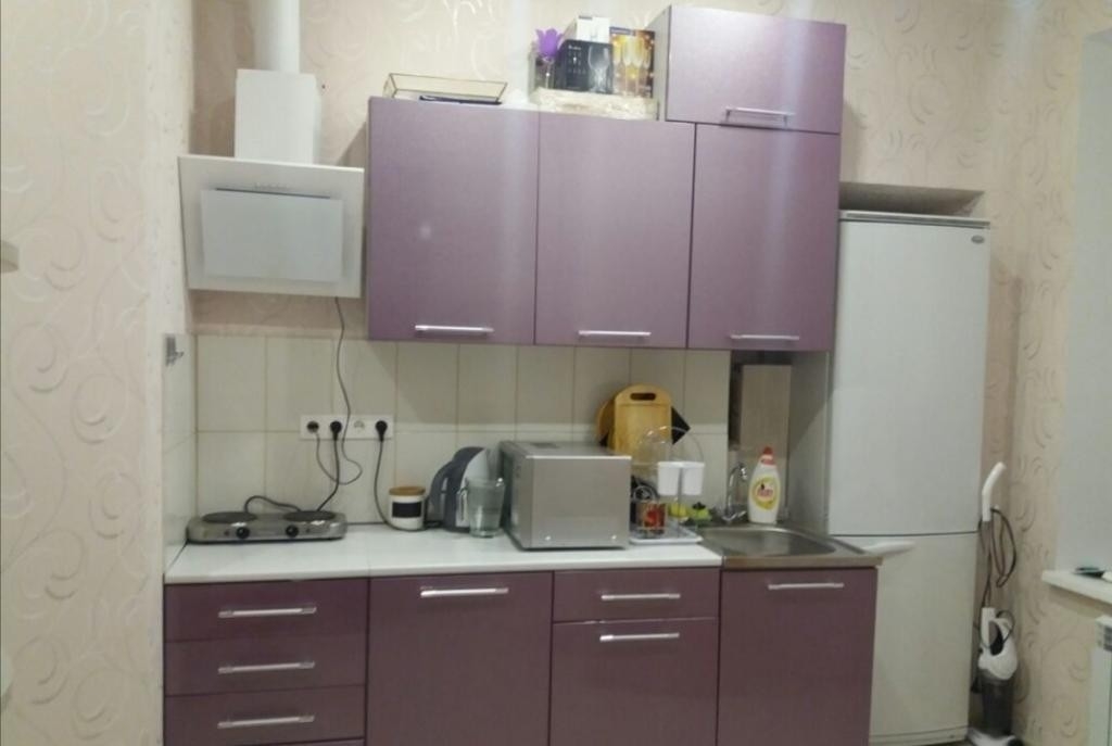 Продается светлая квартира, окна выходят на Литейный и Невский проспекты.