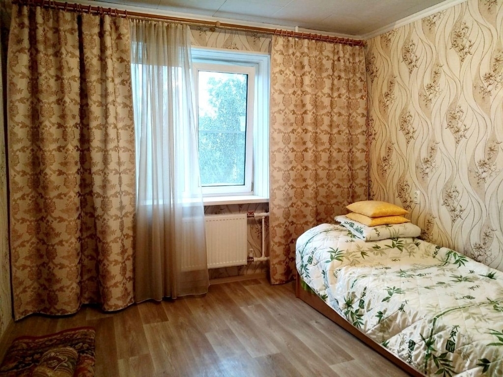 Продается трешка в хорошем районе.