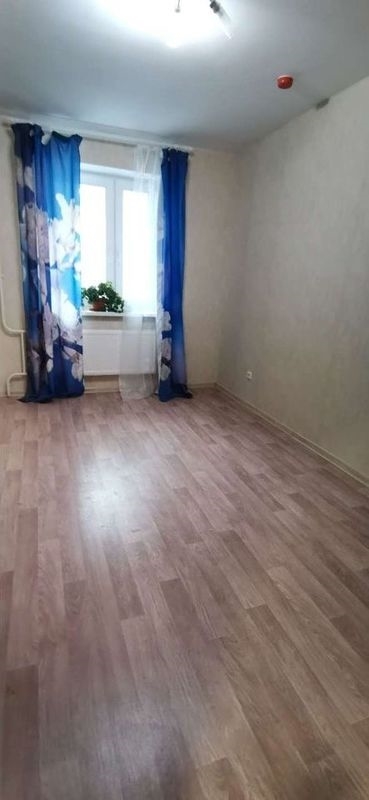 Сдатся 1-ая квартира на длительный срок.