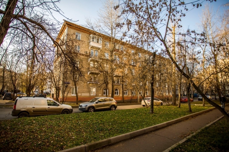 Продам 2-к квартиру в районе с развитой инфраструктурой.