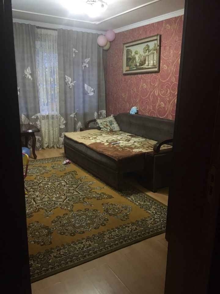 Продается 2-комнатная квартира.