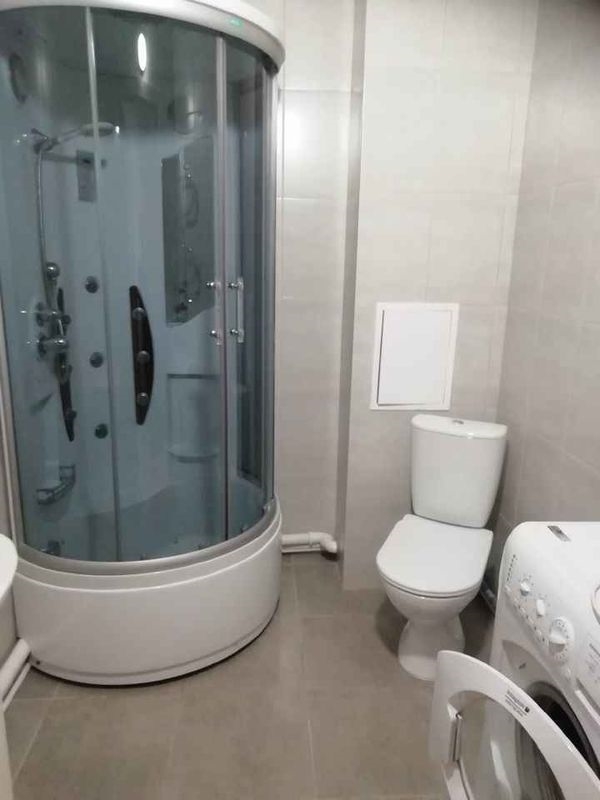 Сдатся квартира студия в новом доме комфорт класса с закрытой территорией.
