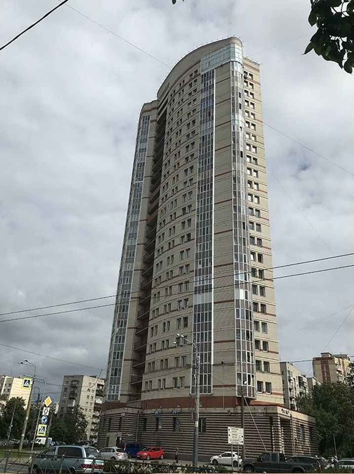 Продается видовая квартира с просторной планировкой.