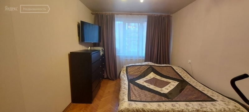 Продам 2-к квартиру в хорошем доме с чистым подъездом.