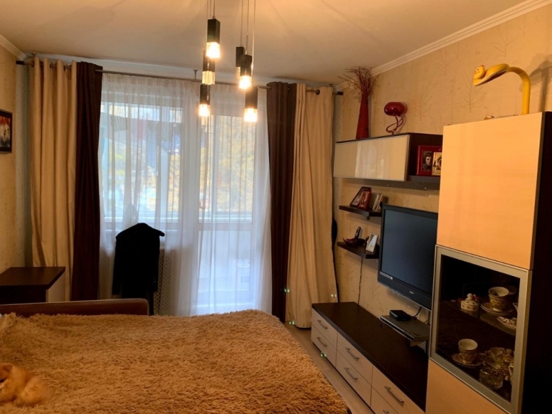 Продается 3-комн. квартира, все комнаты изолированные.