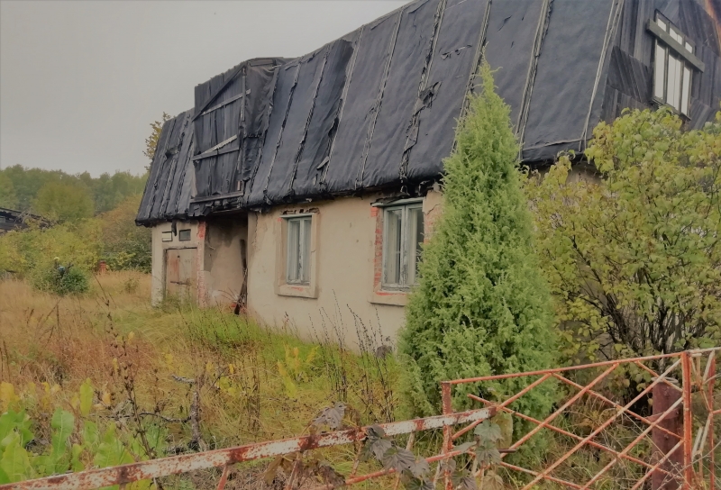 Продается 2 этажный кирпичный дом гараж, 48 м, назначение - жилое,