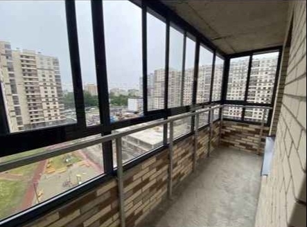 Продается 1-комнатная квартира в развитом благоустроенном районе.