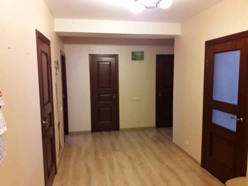 Сдам 3-к квартиру в хорошем доме с чистым подъездом.