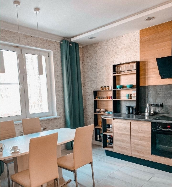 Продам 3-комнатную квартиру в развитом районе по доступной цене.
