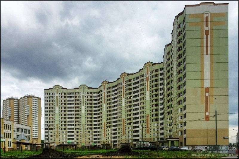 Продается 3-комнатная квартира в хорошем районе.