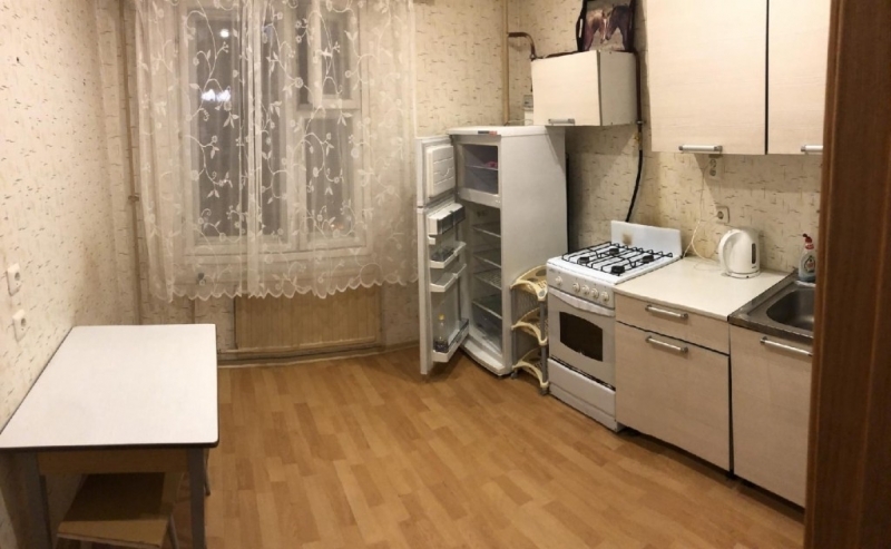 Сдается 1-комнатная квартира чистая, ухоженная , с мебелью и необходимой технико