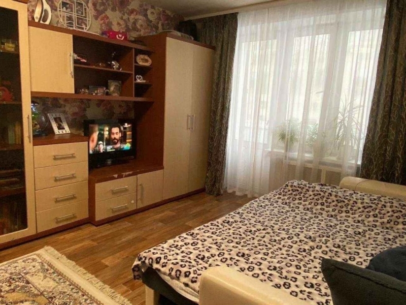 Продается отличная 1-комнатная квартира.