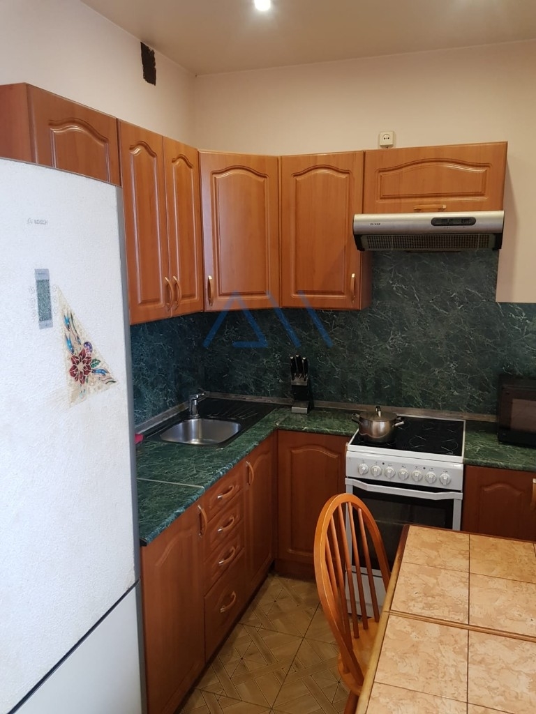 Продается 1-к квартира в хорошем развитом районе.