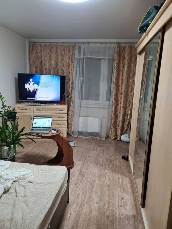 Продам 2-комнатную квартиру по отличной цене.