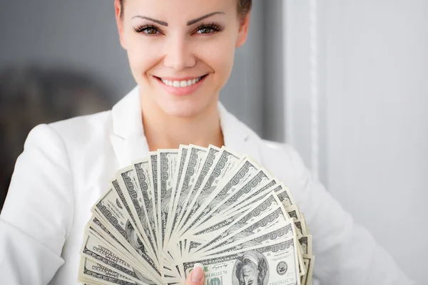 Приглашаем девушек на работу
