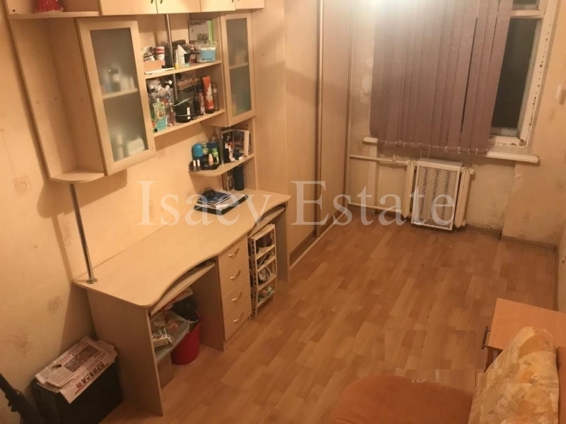 Продается 3-комнатную квартиру в отличном состоянии.