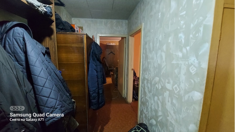 Продатся замечательная трхкомнатная квартира в жилом состоянии.