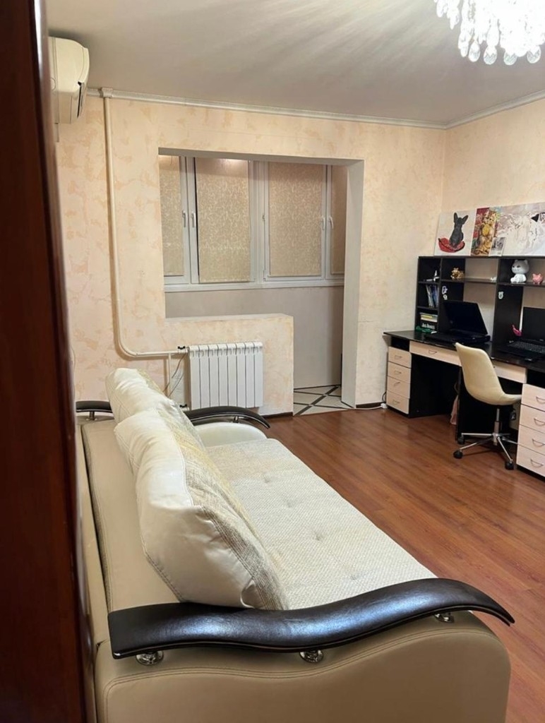 Продам 2-комнатную квартиру по отличной цене.