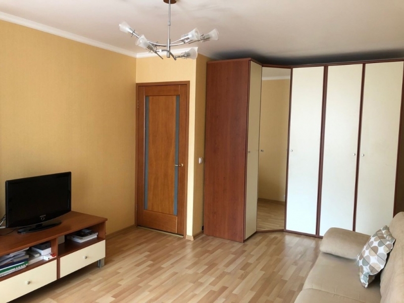 Продатся однокомнатная квартира в Алексеевском районе.